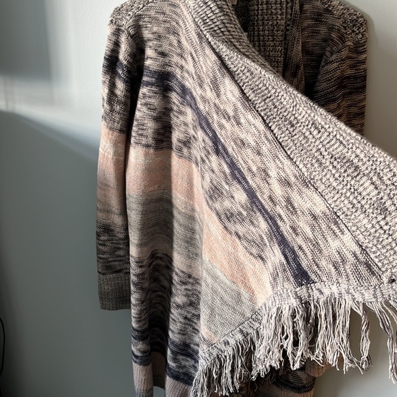 Knox Rose Fringe Cardigan - Picture 2 of 4